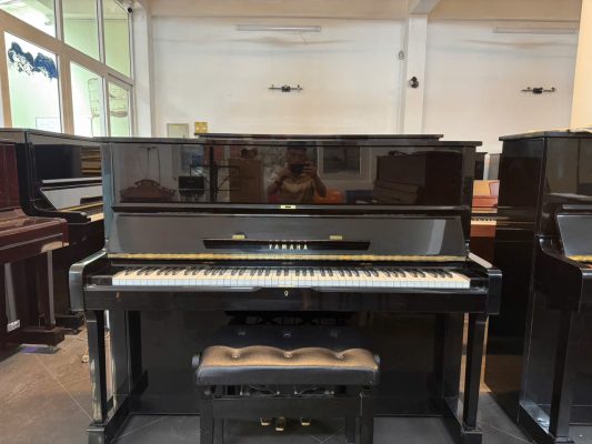 Lưu ý khi mua piano nội địa Nhật cũ Kiểm tra phím và âm thanh piano Nhật cũ trước khi mua