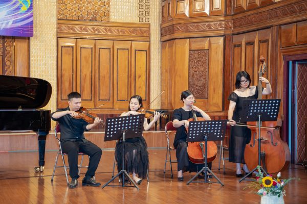 Biểu diễn piano và tứ tấu tại Festival âm nhạc mùa hè Long Biên