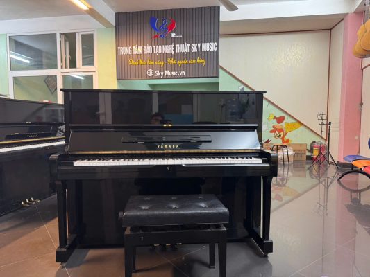 đánh giá tổng thể piano Yamaha U1H cho người mới học