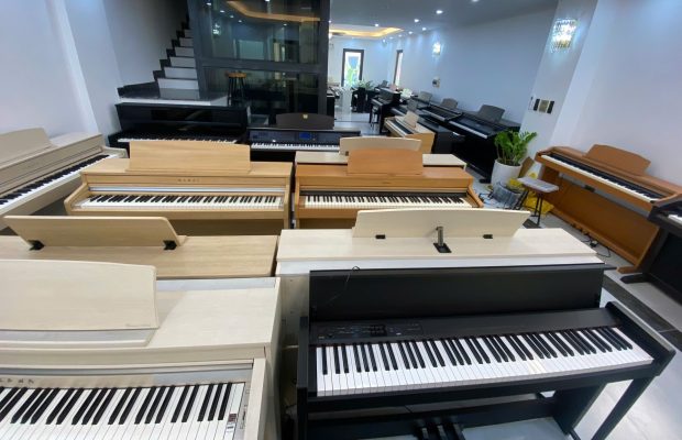 showroom piano điện tại Sky Music Long Biên với nhiều mẫu piano cho người mới học
