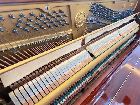 Yamaha U2C Serial 529541 hệ thống búa máy