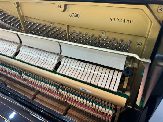 Piano Yamaha U300 Nhật bãi chính chãng