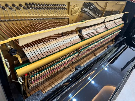 Piano Yamaha YUX Nhật bãi giá 77 triệu