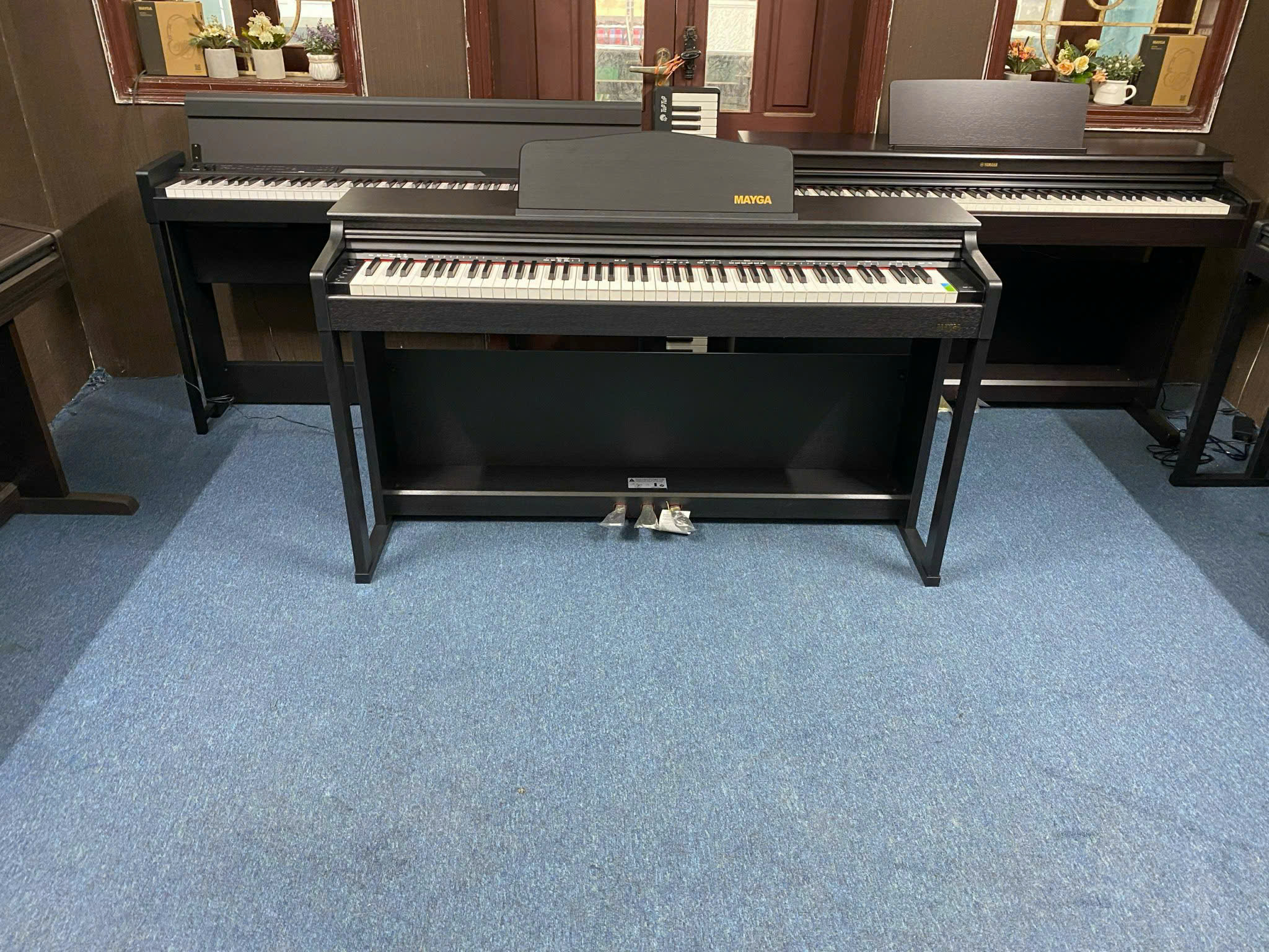 Đàn Piano Mayga MH-17