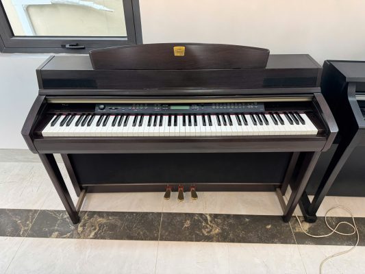 Piano điện Yamaha CLP 270 Nhật bãi