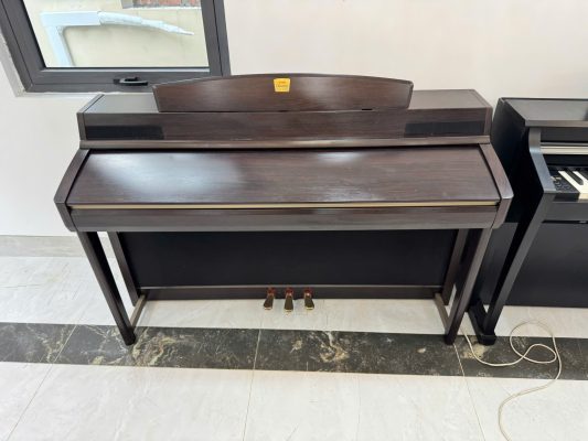 Piano điện Yamaha CLP 270 Nhật bãi