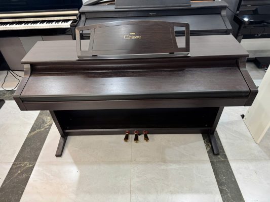 Yamaha CLP-711 Nhât bải giá 13 triệu