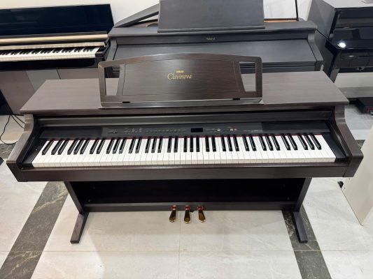 Yamaha CLP-711 Nhât bải giá 13 triệu